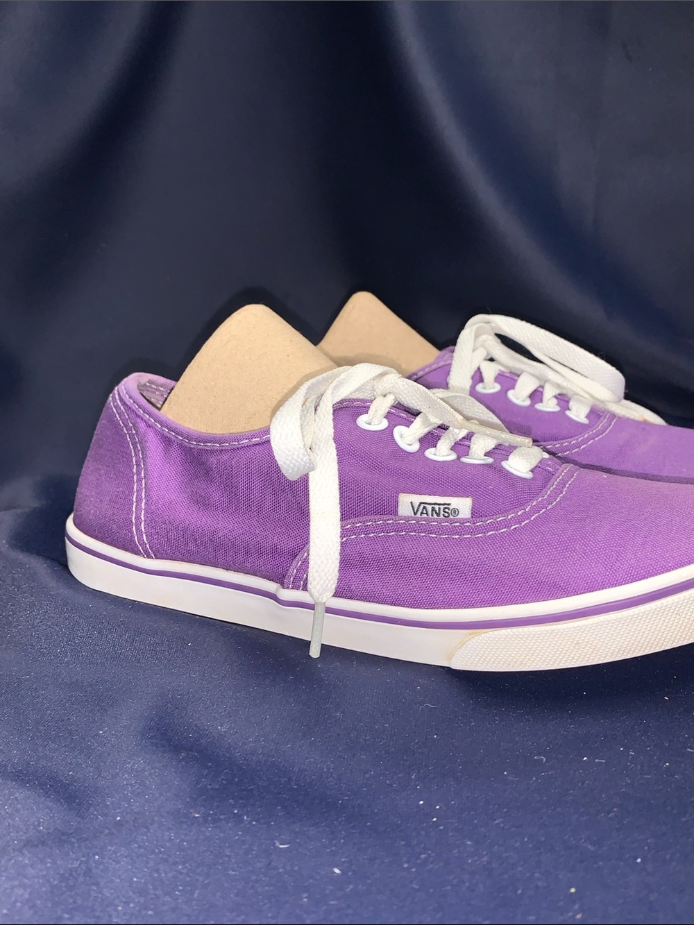 Vans Women's Canvas Low-Top Sneakers in Purple with White Laces - Picture 4 of 5